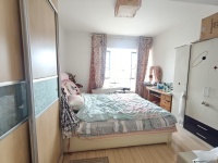 4室2廳2陽臺(tái) 經(jīng)典雙城一期臥室