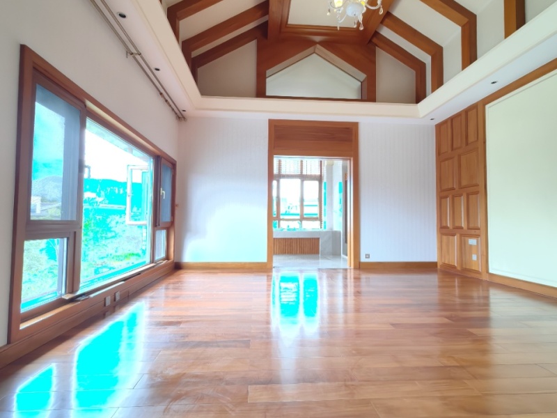 6室2廳5陽(yáng)臺(tái) 滇池高爾夫別墅別墅客廳