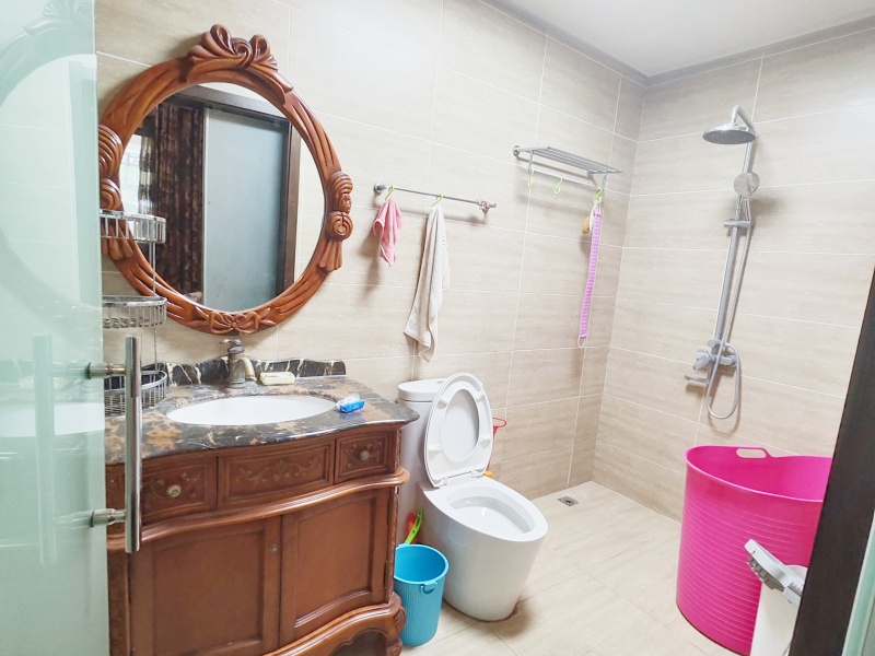 5室2廳3陽臺 朝花曦拾衛(wèi)生間