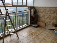 4室2廳4陽臺 玫瑰灣小區(qū)別墅陽臺