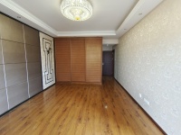 4室2廳2陽(yáng)臺(tái) 德潤(rùn)朗悅灣臥室