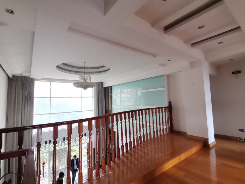 5室2廳2陽臺 云大小區(qū)門廳