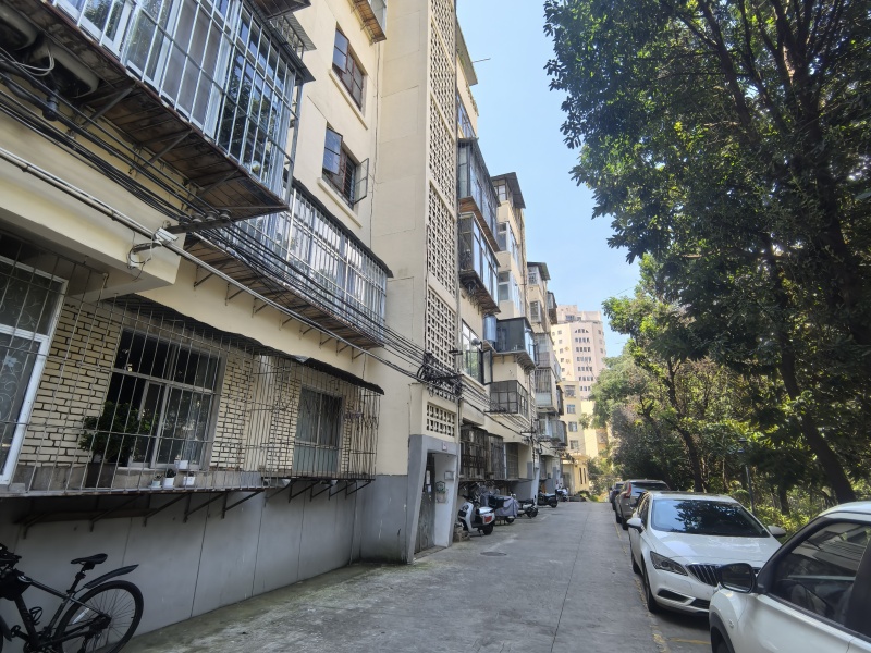 1室1廳1陽臺 園林小區(qū)（五華區(qū)）其他