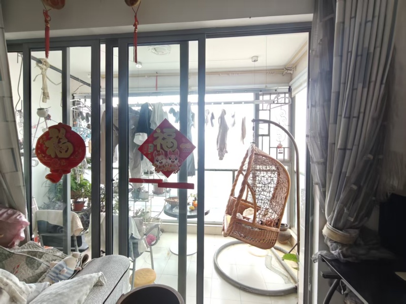 4室2廳2陽臺(tái) 經(jīng)典雙城一期陽臺(tái)