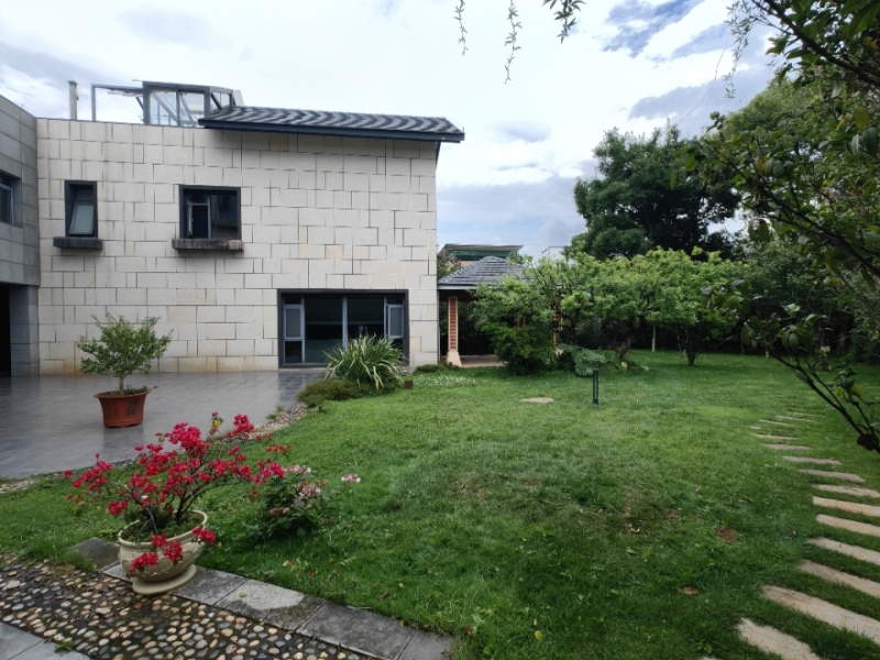 6室2廳5陽(yáng)臺(tái) 滇池高爾夫別墅別墅自家花園