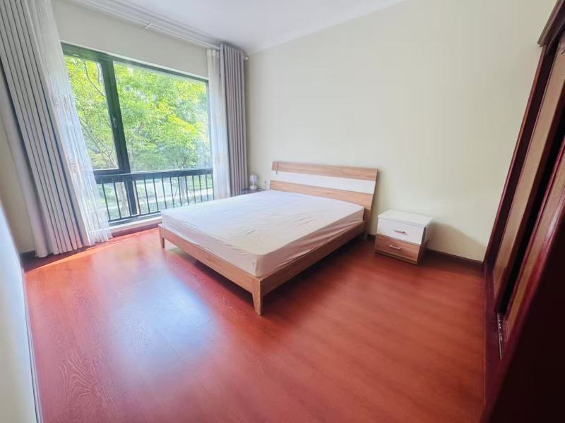 4室2廳2陽臺(tái) 華夏四季二期臥室