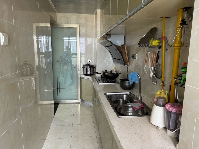 2室2廳2陽臺 新亞洲星辰園廚房