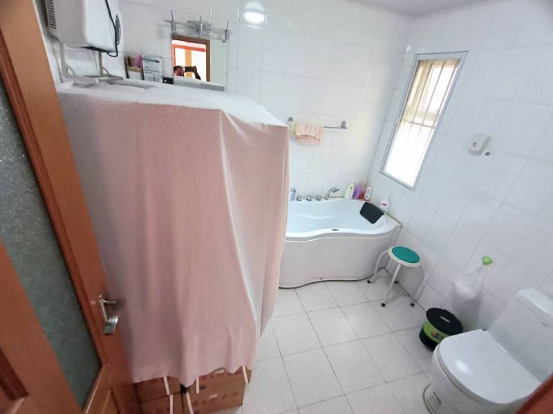 5室3廳1陽臺(tái) 鑫逸苑衛(wèi)生間