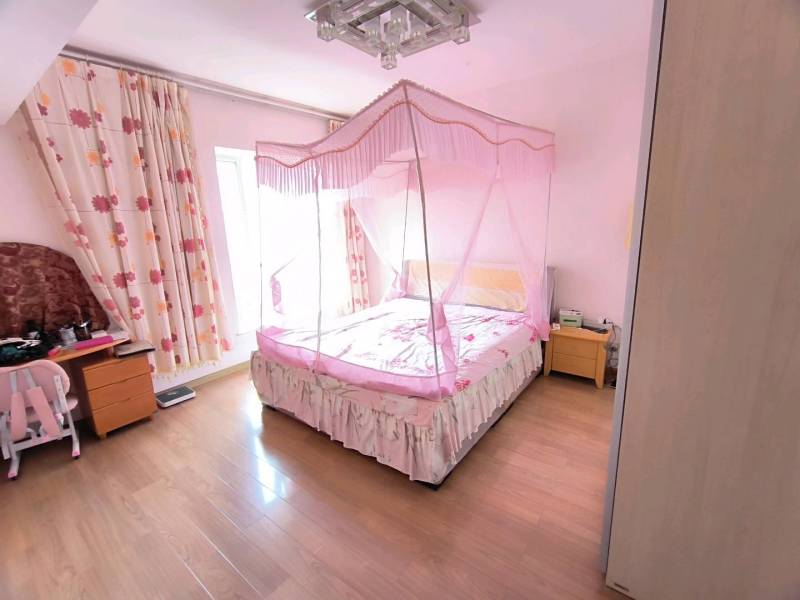 5室3廳1陽臺(tái) 鑫逸苑臥室