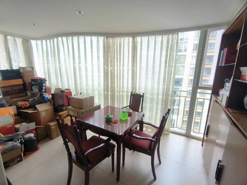 5室3廳1陽臺(tái) 鑫逸苑陽臺(tái)