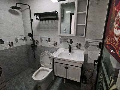 2室1廳1陽(yáng)臺(tái) 新發(fā)小區(qū)