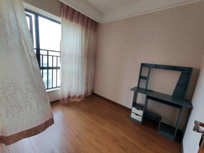 3室2廳2陽臺(tái) 藍(lán)光COCO蜜城