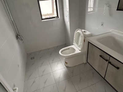 3室2廳1陽(yáng)臺(tái) 新希望觀瀾匯