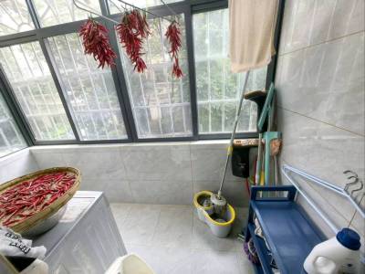 3室2廳2陽臺 春曉花園