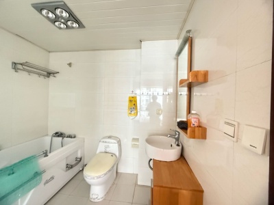 4室2廳2陽(yáng)臺(tái) 怡泰A區(qū)