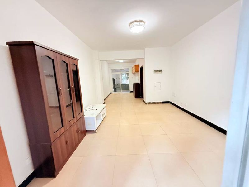 3室2廳2陽臺 龍溪花園客廳