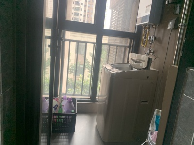 3室2廳2陽臺(tái) 萬科翡翠濱江二期