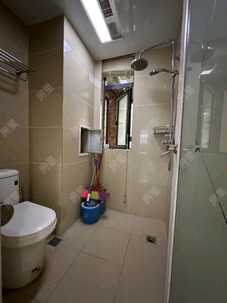 3室2廳2陽(yáng)臺(tái) 銀海白沙郡衛(wèi)生間