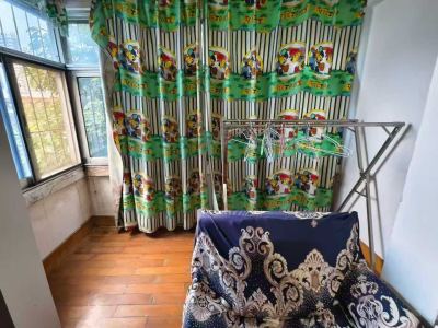 2室1廳1陽(yáng)臺(tái) 穿金路164號(hào)