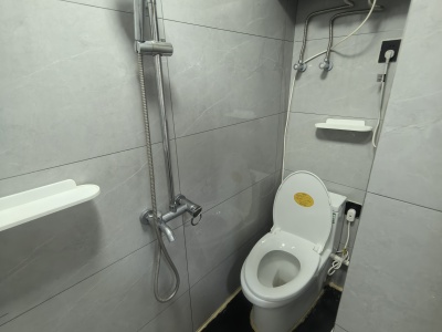 2室1廳1陽(yáng)臺(tái) 府甬道6號(hào)