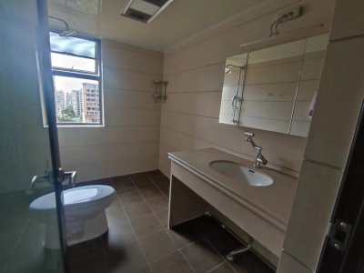 3室2廳2陽臺(tái) 西南海天璽苑