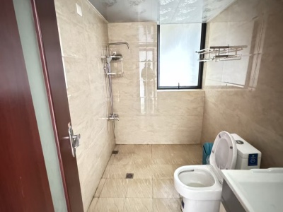 3室2廳2陽臺(tái) 融城優(yōu)郡