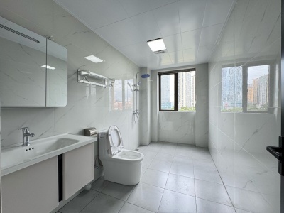 4室2廳2陽臺 保利璽樾樾公館