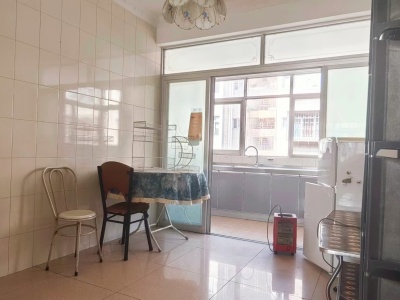 3室2廳2陽臺 高支隊(duì)