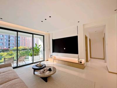 3室2廳2陽臺(tái) 海倫國(guó)際泰晤士區(qū)