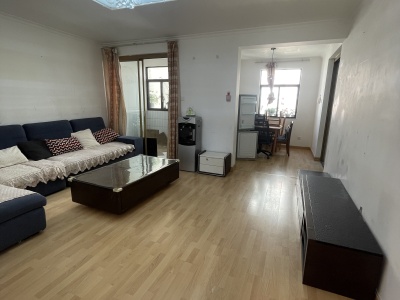 2室2廳1陽臺 金實小區(qū)秋實園