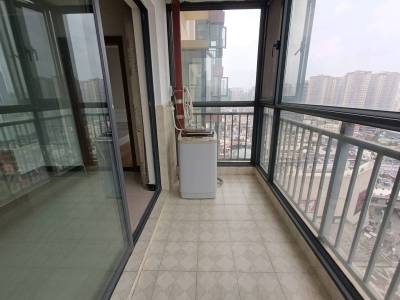 3室2廳1陽臺(tái) 新迎新城