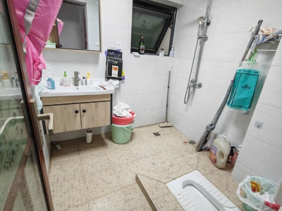 3室2廳1陽臺(tái) 藍(lán)光水岸公園