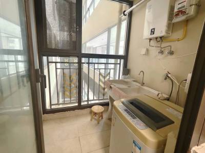 4室2廳2陽(yáng)臺(tái) 中海云著