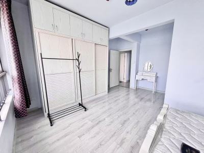 3室2廳1陽臺(tái) 葡萄街區(qū)天宇佳苑