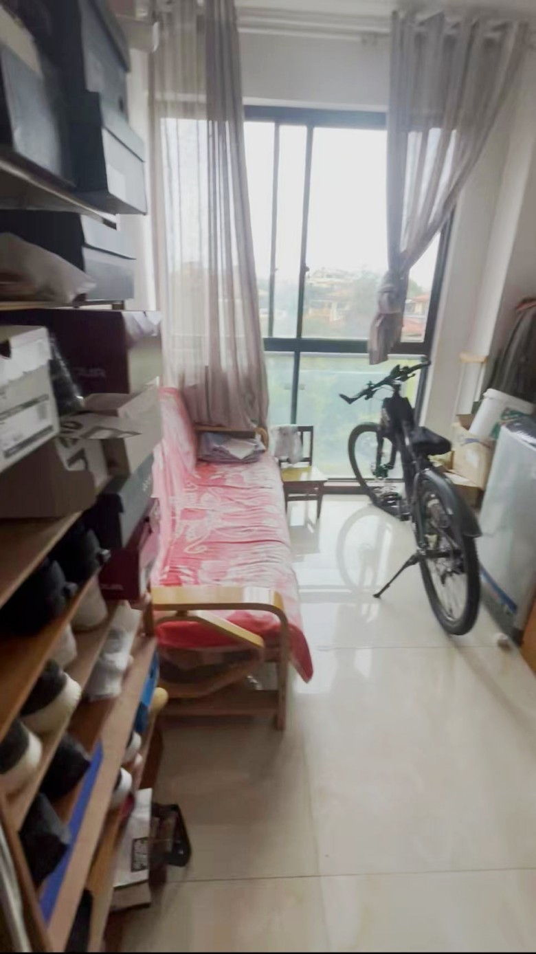 4室2廳1陽臺 滇池衛(wèi)城鉑睿臥室