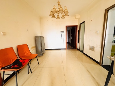 2室2廳1陽(yáng)臺(tái) 溪畔麗景