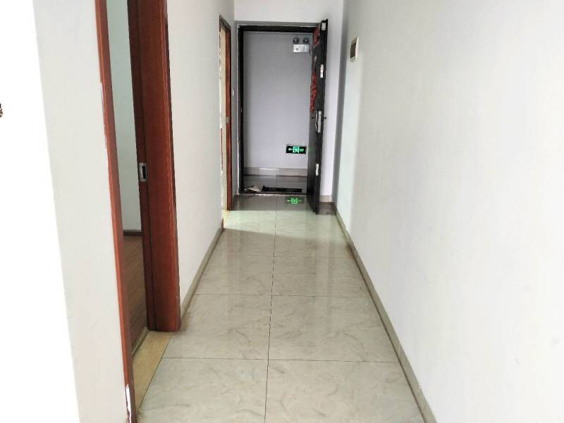 4室2廳1陽(yáng)臺(tái) 圣世一品門(mén)廳