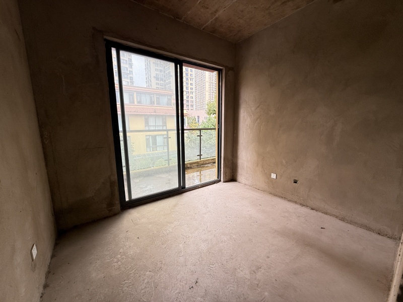 5室2廳3陽臺(tái) 山水潤(rùn)城別墅臥室