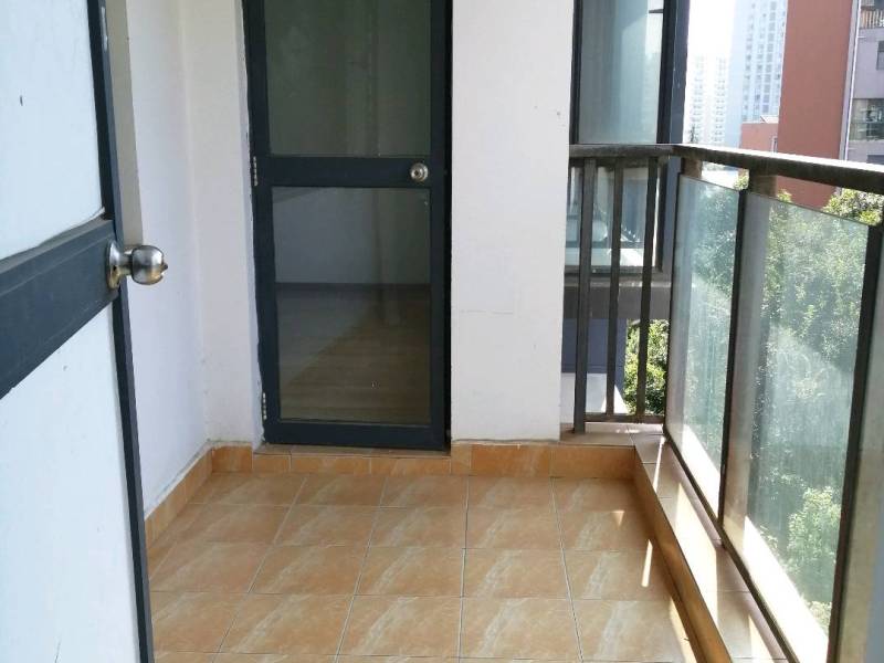 4室2廳2陽臺(tái) 新亞洲星云園陽臺(tái)