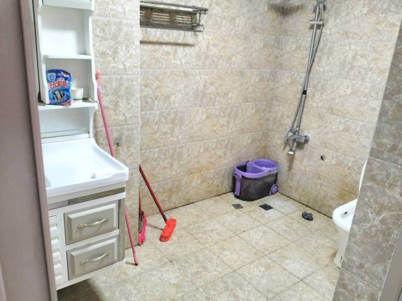 4室2廳1陽(yáng)臺(tái) 圣世一品衛(wèi)生間