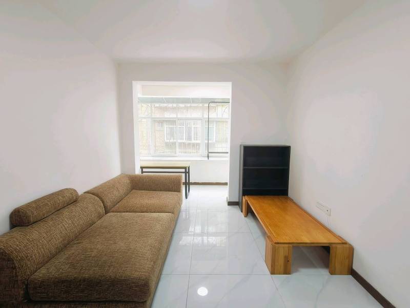 3室2廳1陽(yáng)臺(tái) 大東新村2號(hào)客廳