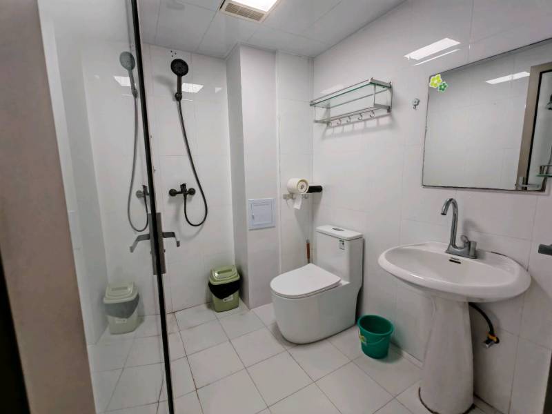 2室2廳2陽臺 世紀(jì)俊園衛(wèi)生間