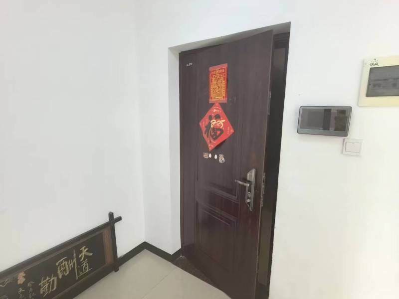 2室2廳1陽臺 潤城十一區(qū)門廳