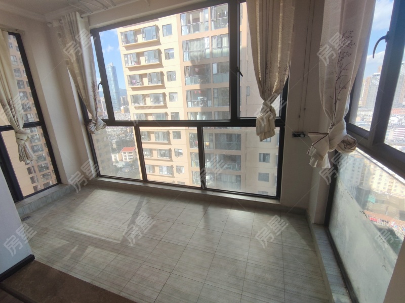 3室2廳2陽臺(tái) 萬宏國際三期陽臺(tái)