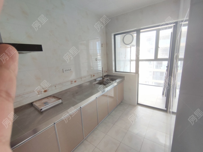 3室2廳2陽臺(tái) 萬宏國際三期廚房