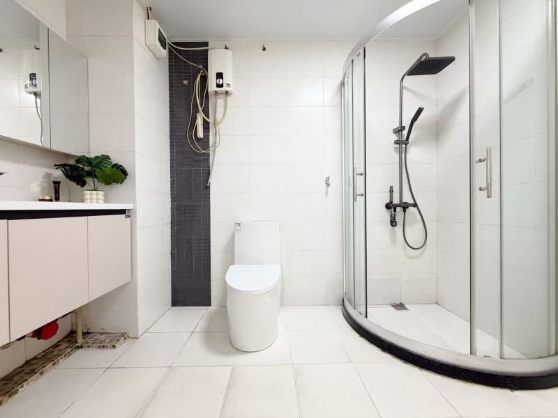 4室2廳2陽臺 世紀城玉春苑衛(wèi)生間