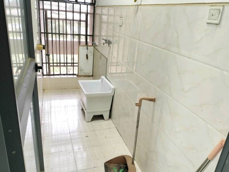 4室2廳1陽(yáng)臺(tái) 圣世一品陽(yáng)臺(tái)