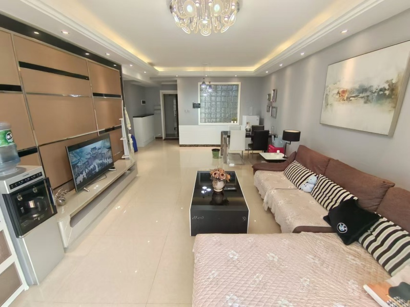 2室2廳1陽臺(tái) 金馬悅城客廳