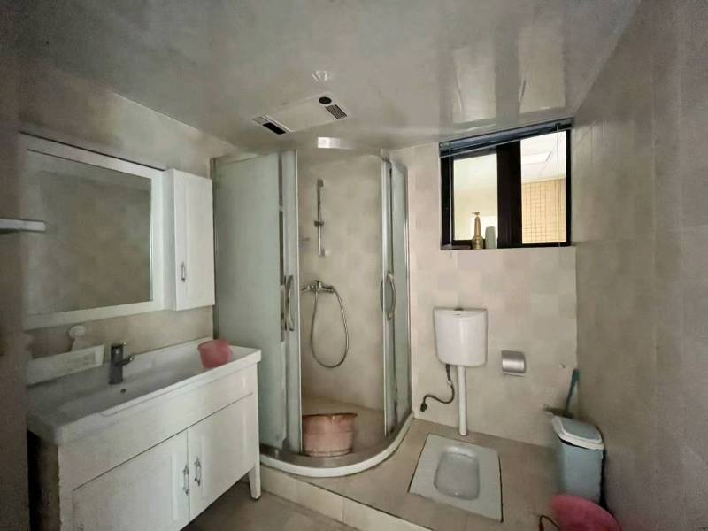 4室2廳3陽(yáng)臺(tái) 俊發(fā)盛唐城星河郡（一期）衛(wèi)生間