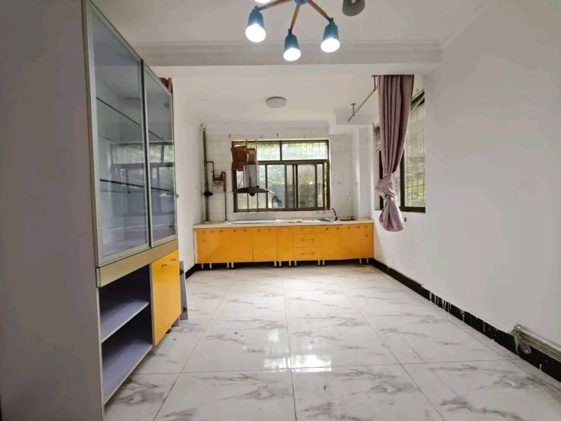 3室2廳1陽(yáng)臺(tái) 省化工研究院宿舍（東風(fēng)東路120號(hào)、東風(fēng)東路122號(hào)）餐廳